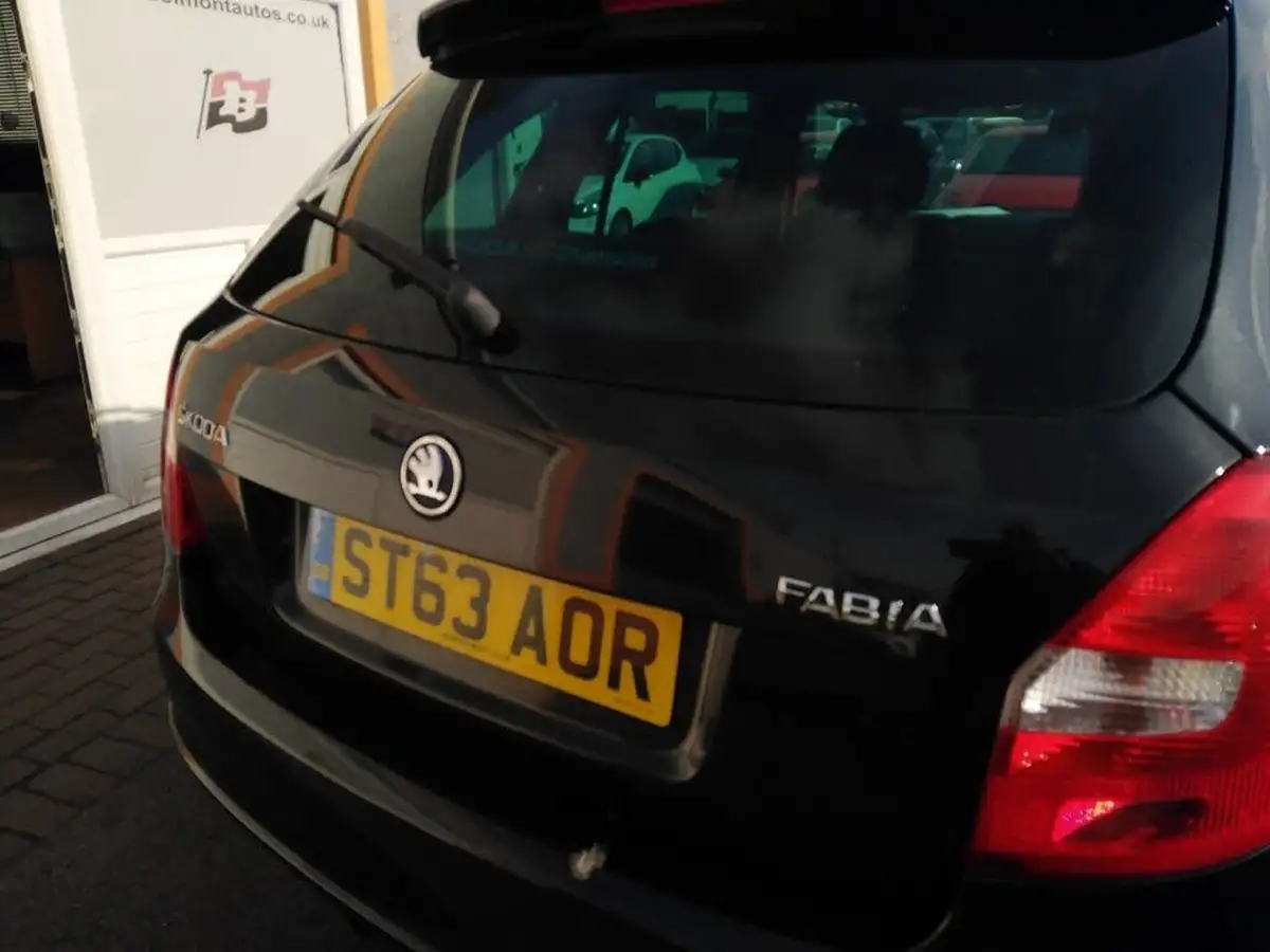 2013-skoda-fabia-big-14