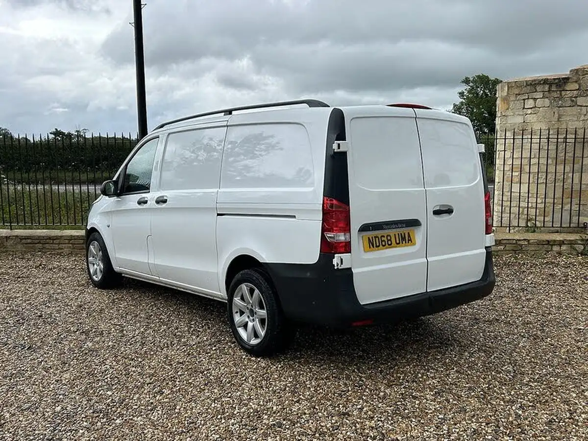 2017-mercedes-benz-vito-16cdi-111cdi-panel-long-big-1
