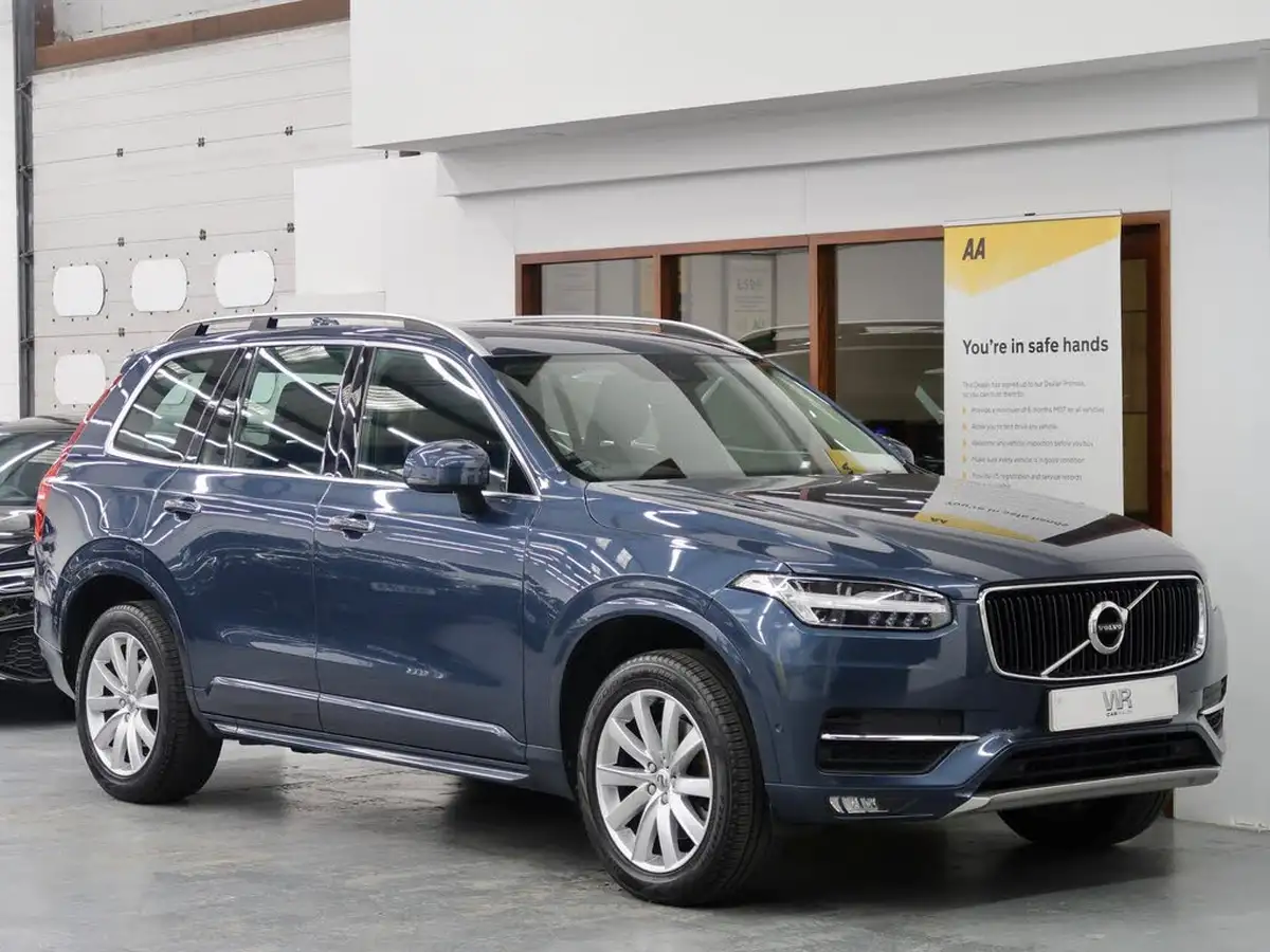 2018-volvo-xc90-20td-d5-momentum-awd-big-0