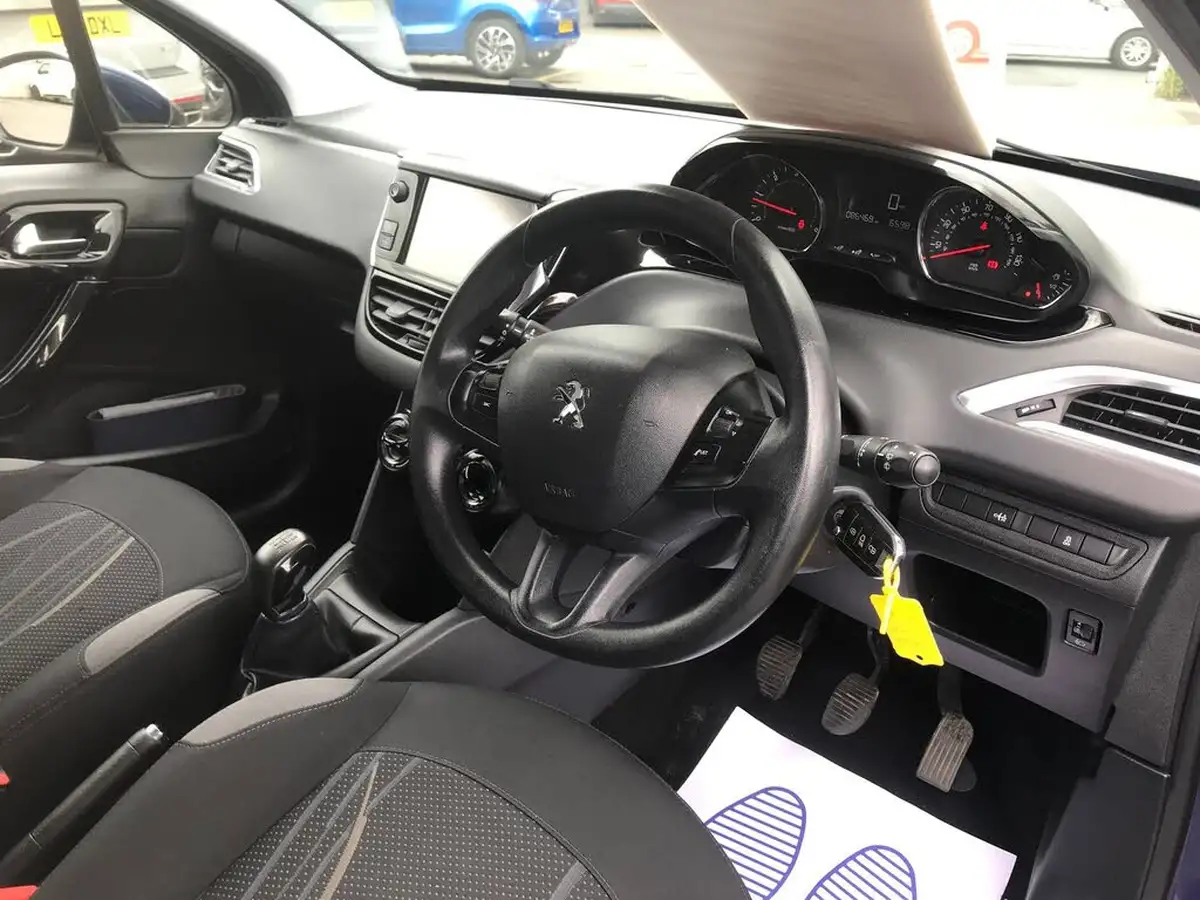 2014-peugeot-208-14td-active-14hdi-70bhp-fap-5d-big-3