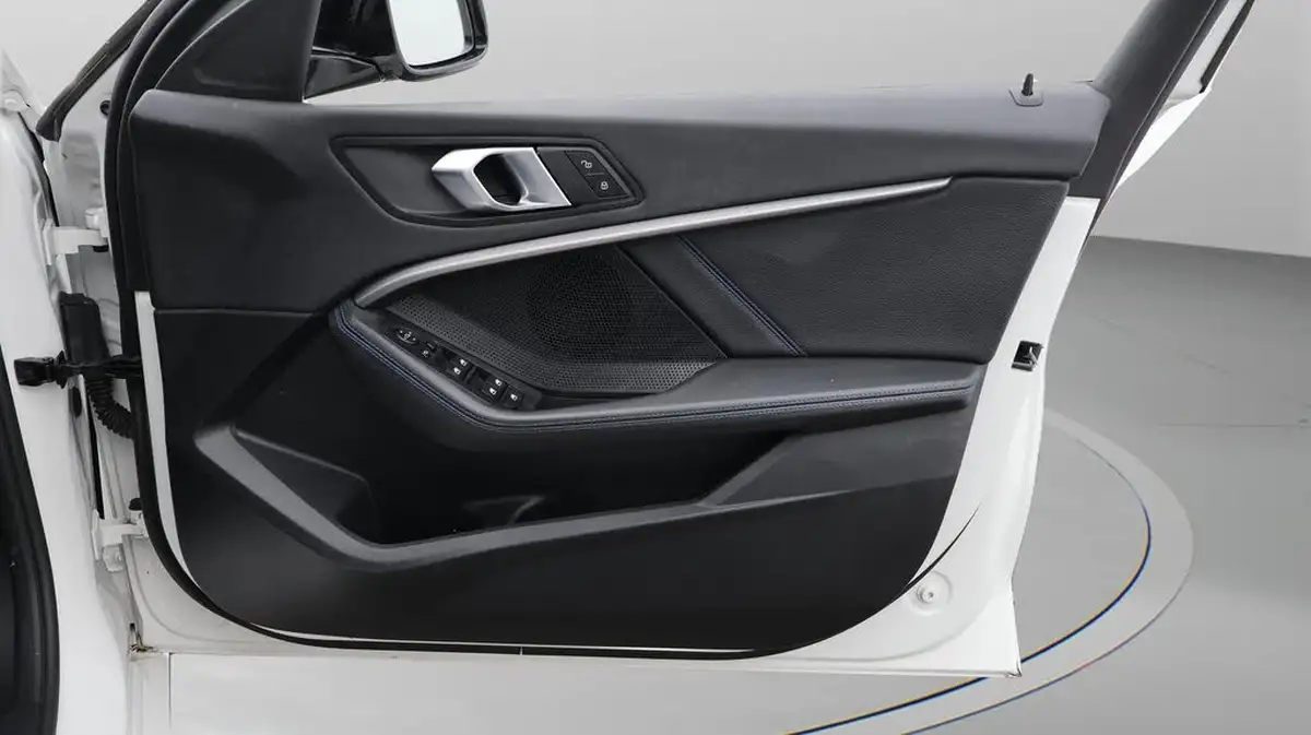 2023-bmw-1-series-15-118i-m-sport-lcp-dct-big-15