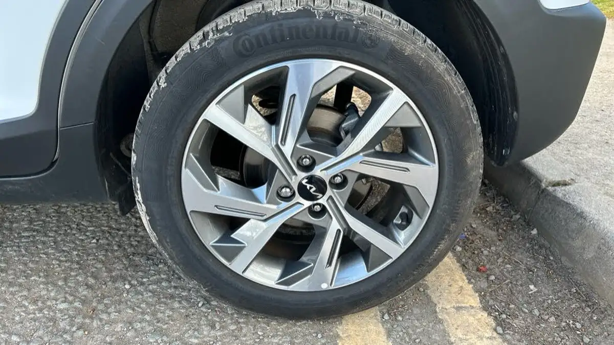 2024-kia-stonic-10-t-gdi-gt-line-s-98bhp-dct-big-34