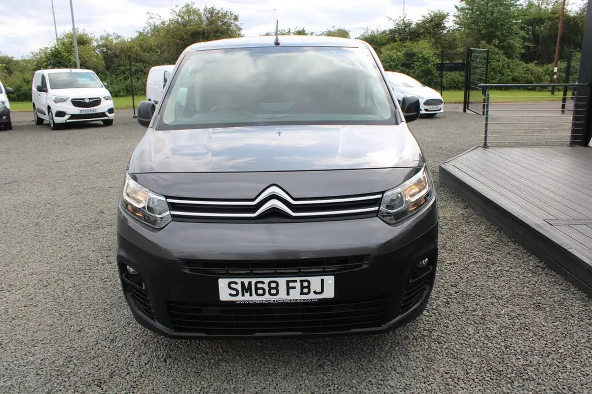 2018-citroen-berlingo-16bluehdi-650-enterprise-big-11