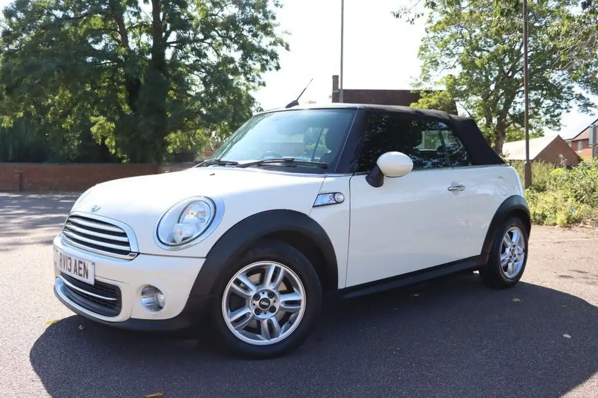 2013-mini-cooper-16-cooper-122bhp-convertible-2d-big-7