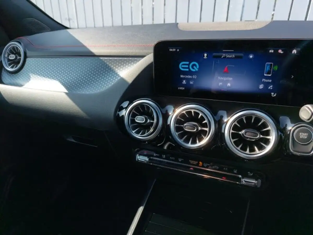 2024-mercedes-benz-eqa-e-eqa-250-amg-line-executive-big-7