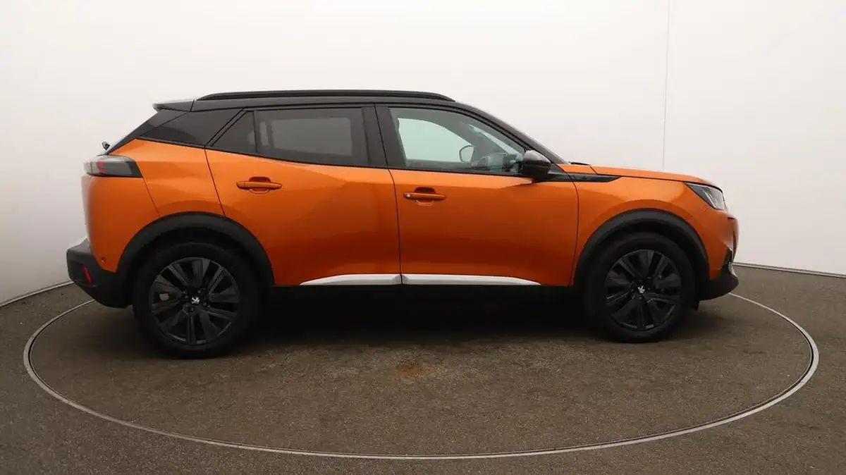 2021-peugeot-2008-suv-e-gt-big-54