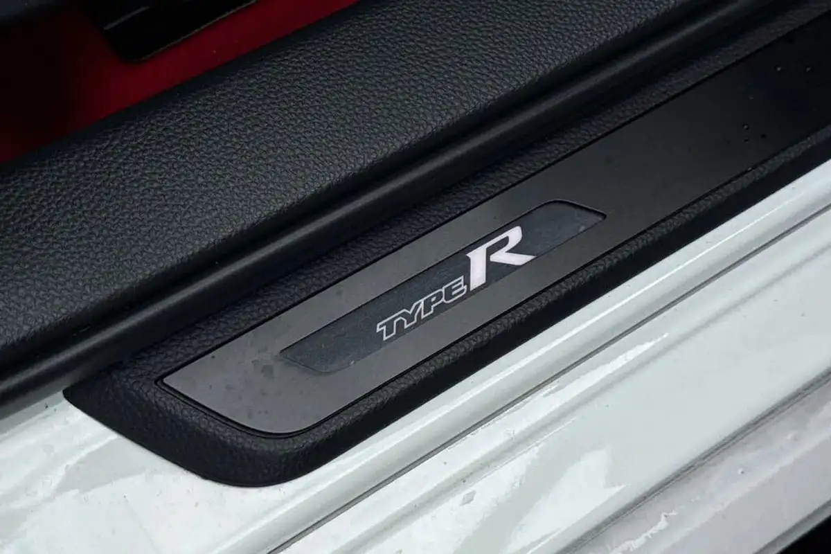 2023-honda-civic-20-i-vtec-type-r-big-30