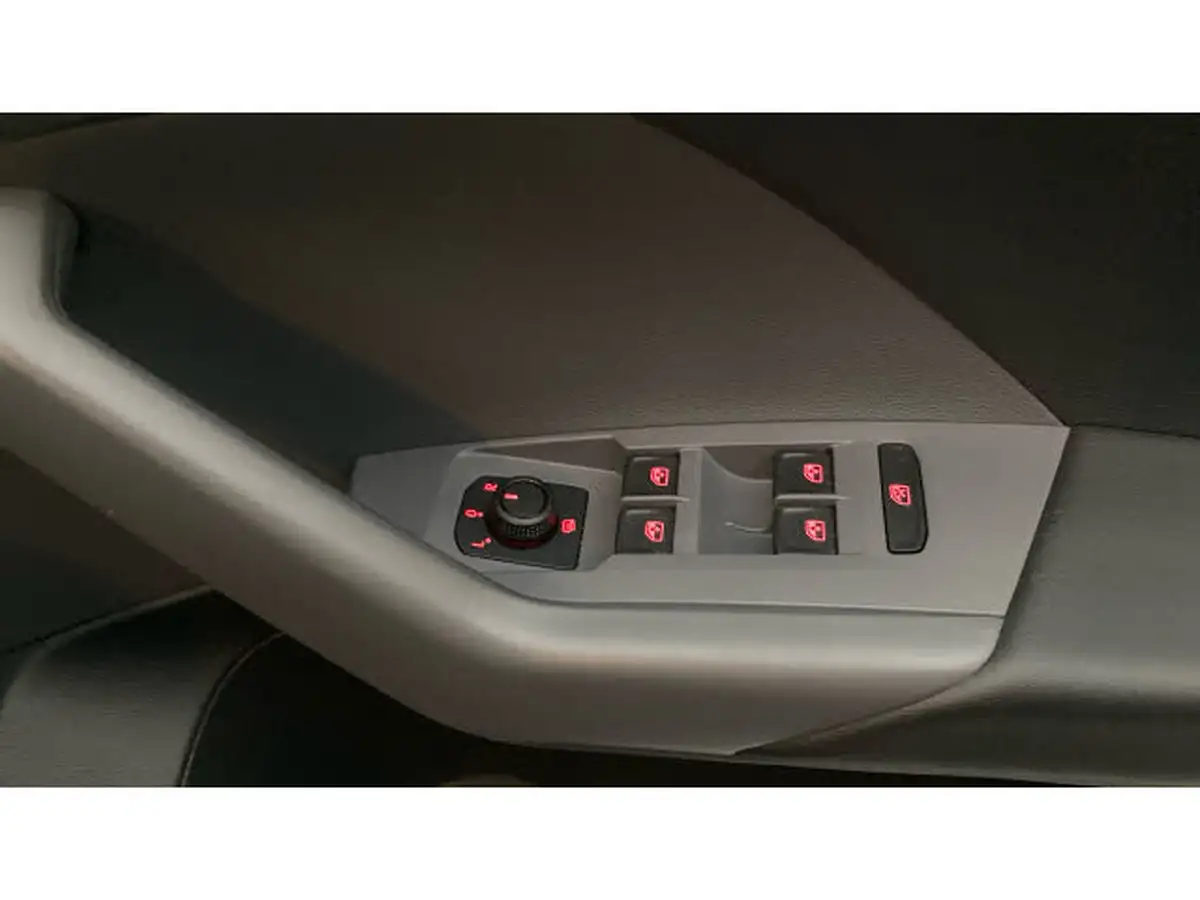 2021-volkswagen-t-cross-10-tsi-se-110ps-big-29