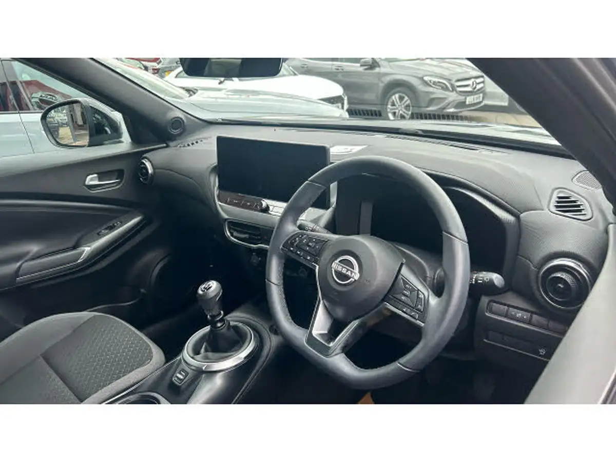 2024-nissan-juke-10-dig-t-n-connecta-big-10