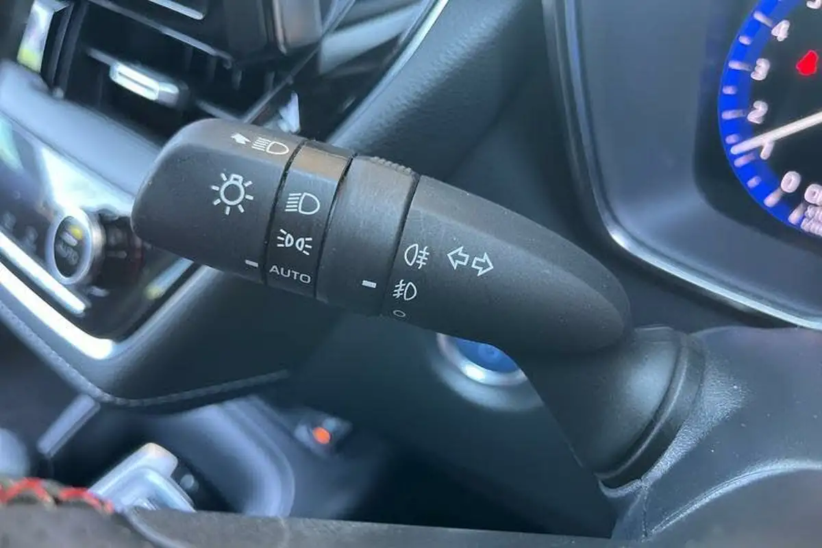 2022-toyota-corolla-18-vvt-i-gr-sport-120bhp-trk-hatchback-big-13