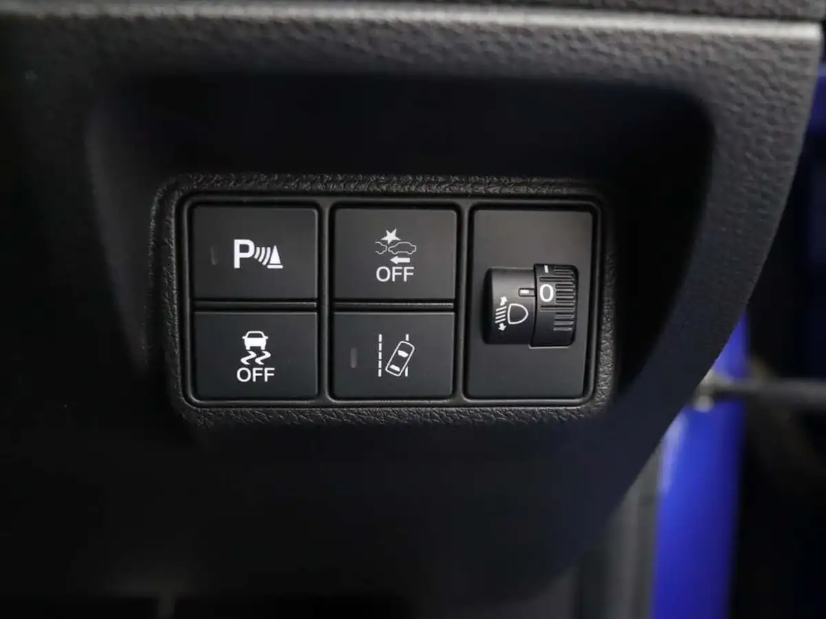 2017-honda-civic-10-vtec-turbo-sr-big-32