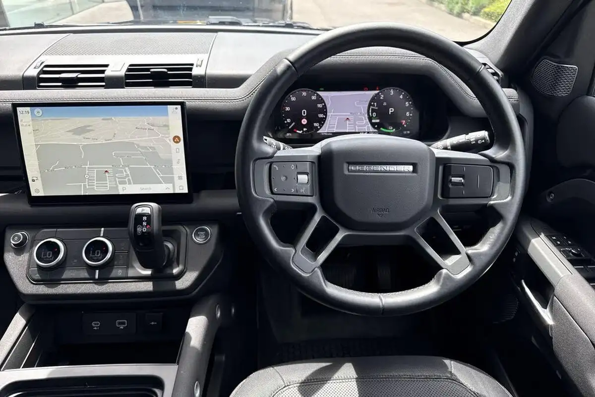 2022-land-rover-110-defender-20-p400e-x-dynamic-hse-big-31
