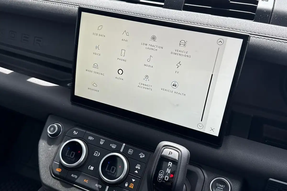 2022-land-rover-110-defender-20-p400e-x-dynamic-hse-big-55