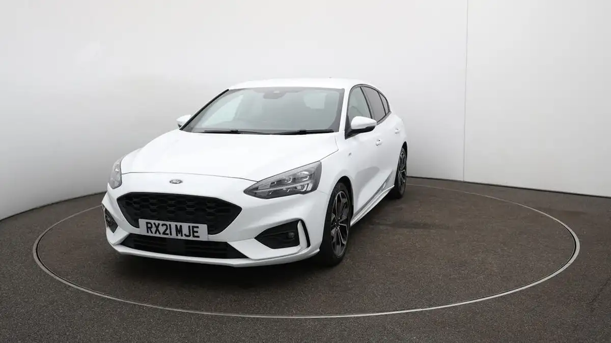 2020-ford-focus-20-st-line-x-hatchback-big-15