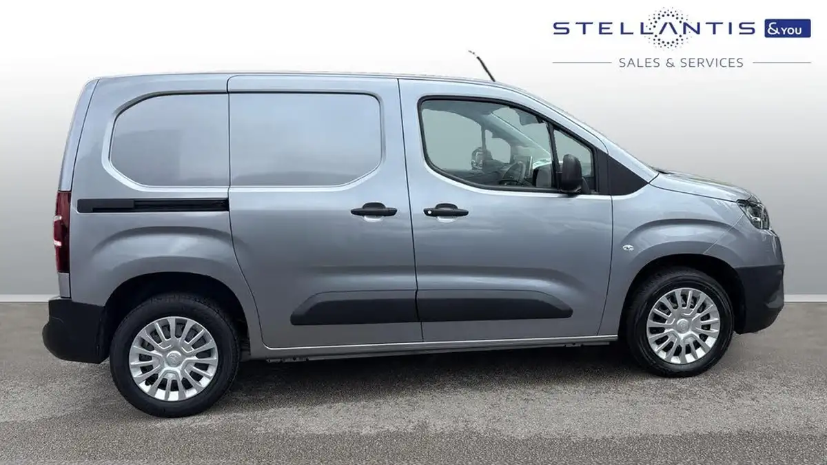 2021-toyota-proace-city-15d-icon-100hpeu6dt-e-l1-big-1
