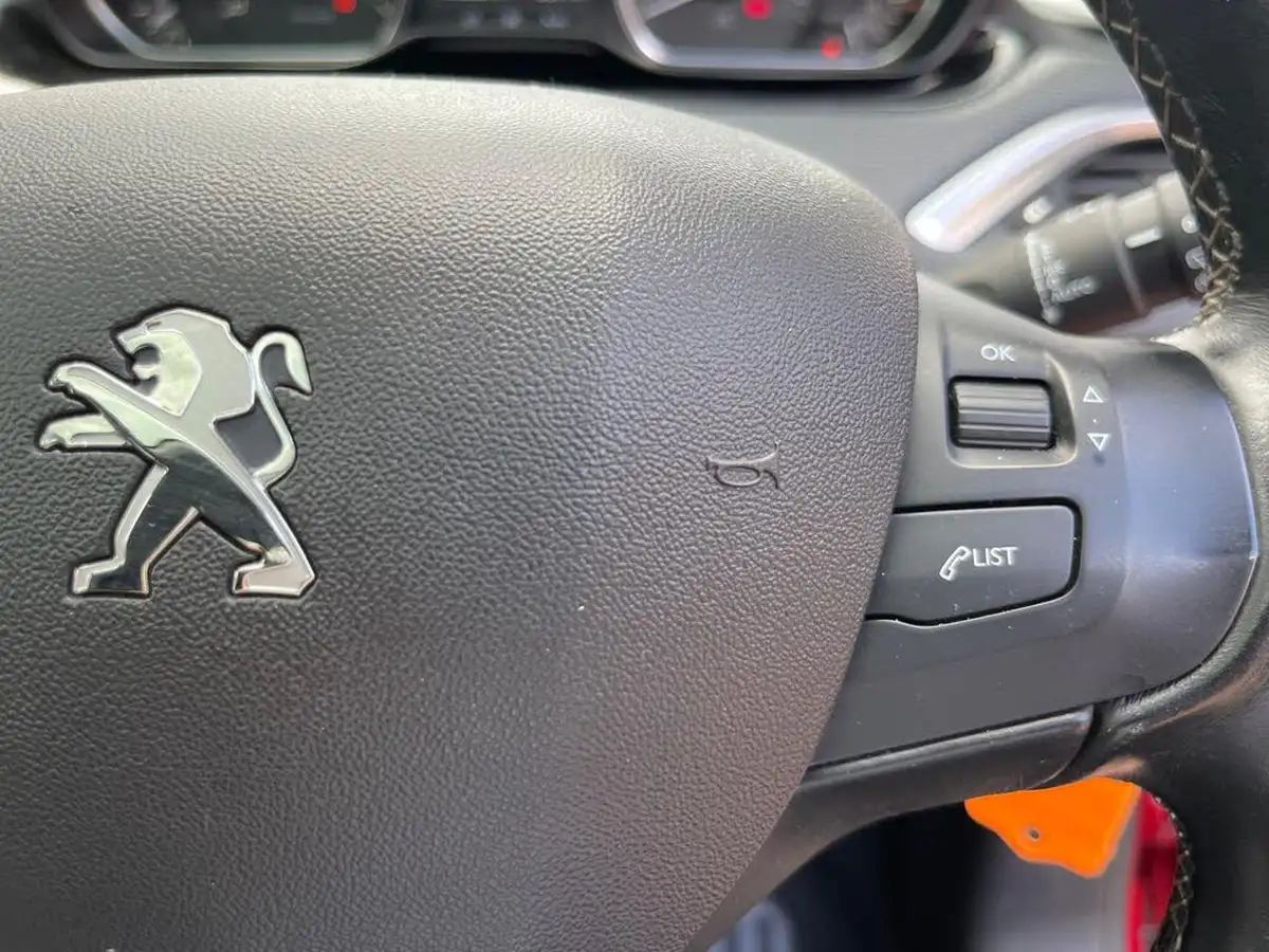 2019-peugeot-2008-suv-12-puretech-allure-premium-82bhp-big-33