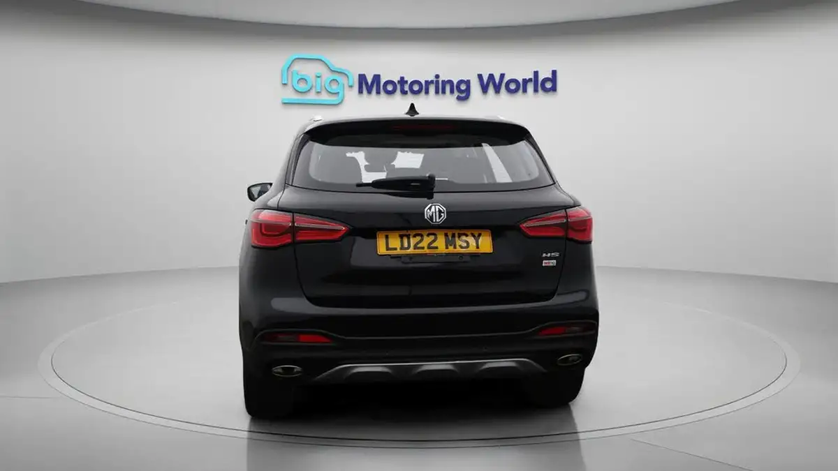 2022-mg-hs-15t-gdi-exclusive-162ps-dct-big-6