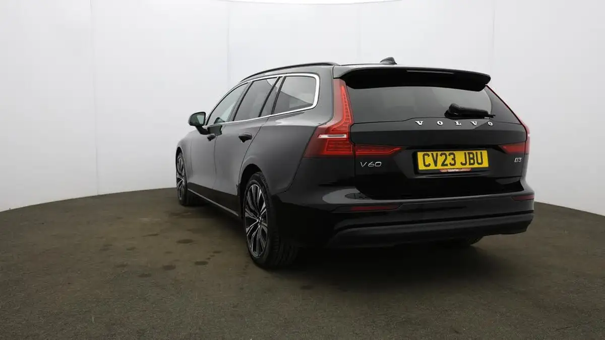 2023-volvo-v60-20-b3-core-big-36