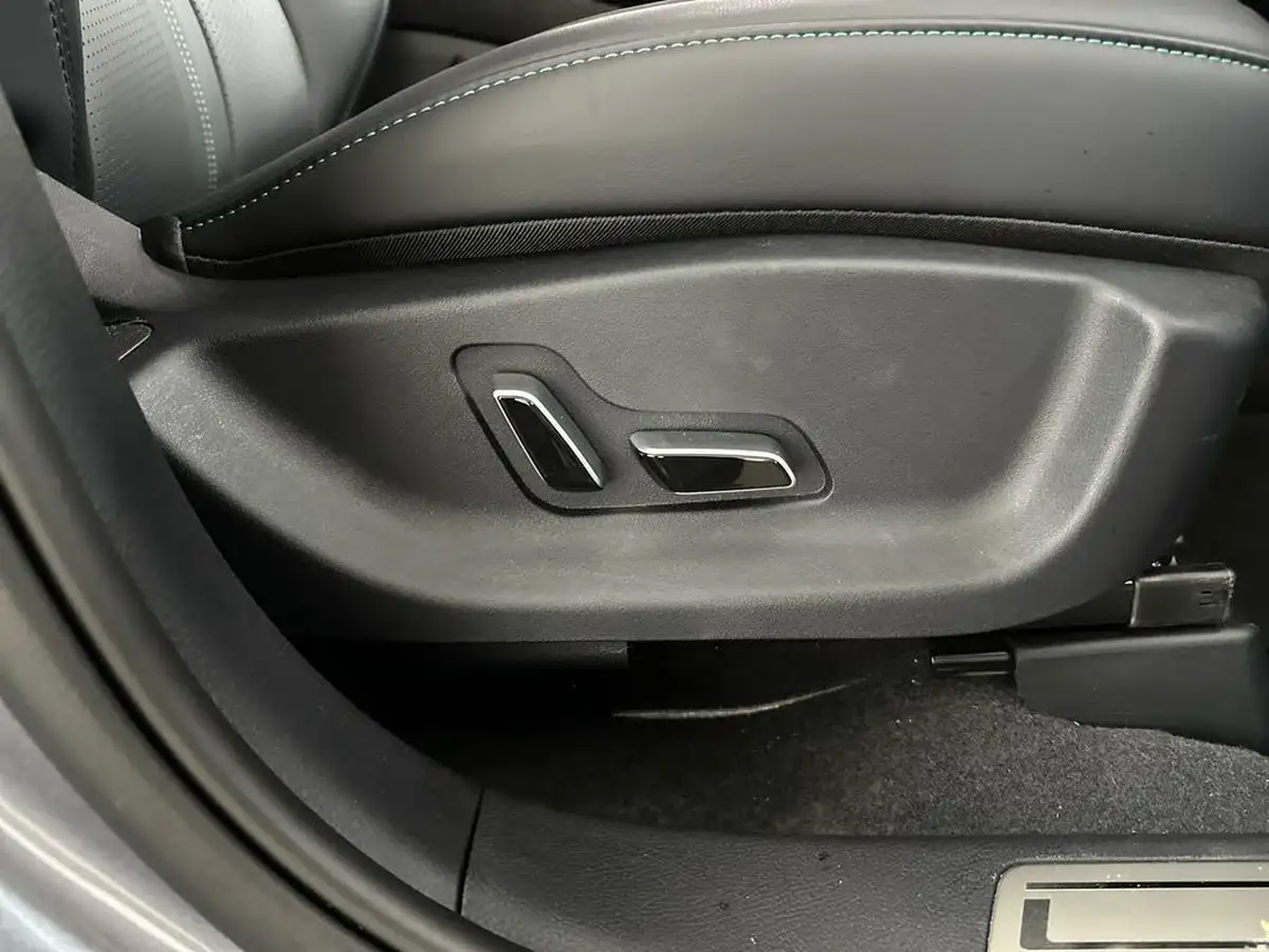 2025-byd-seal-15-comfort-big-29