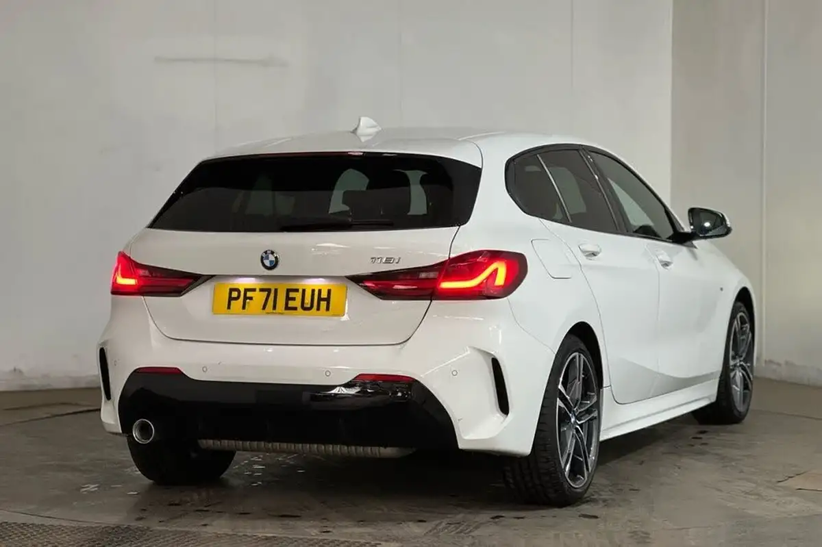 2021-bmw-1-series-big-23