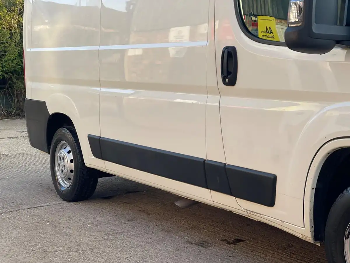 2019-peugeot-boxer-20-bluehdi-335-l2-h2-big-18