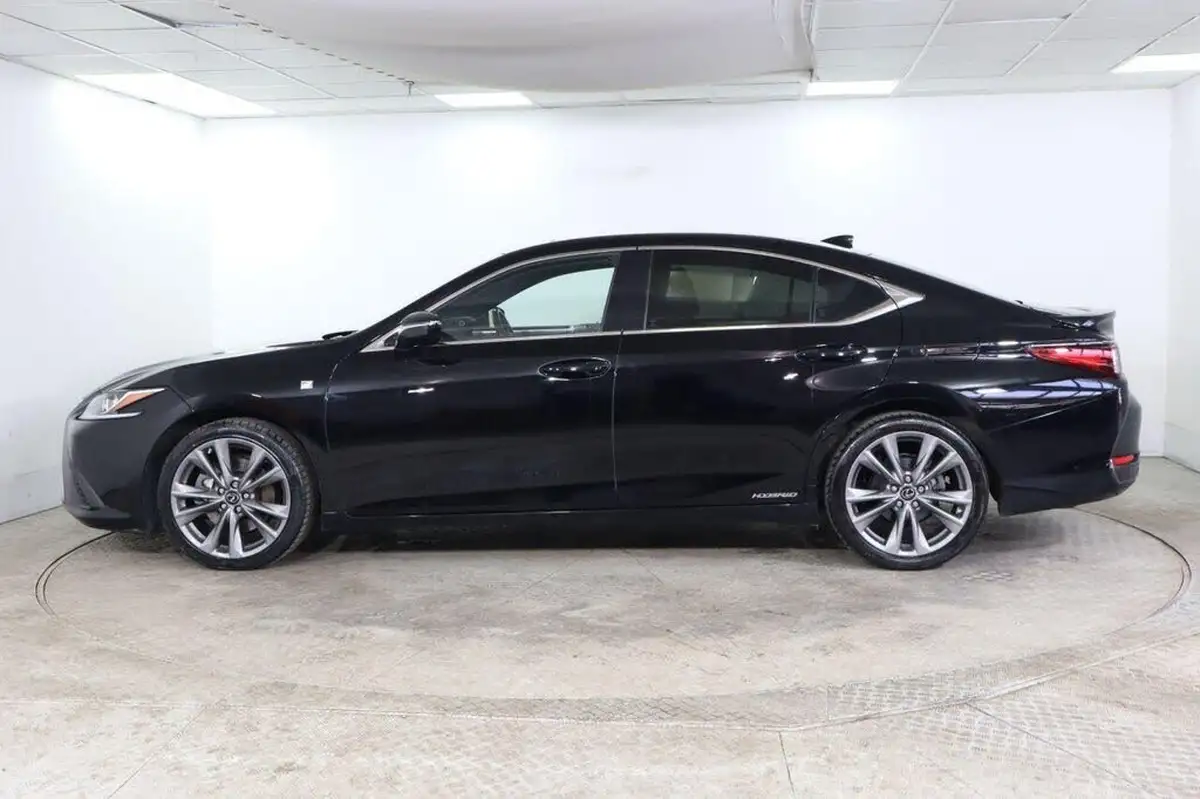 2019-lexus-es-300h-25-f-sport-big-7
