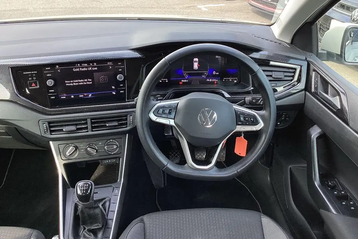 2024-volkswagen-polo-10-tsi-life-big-13