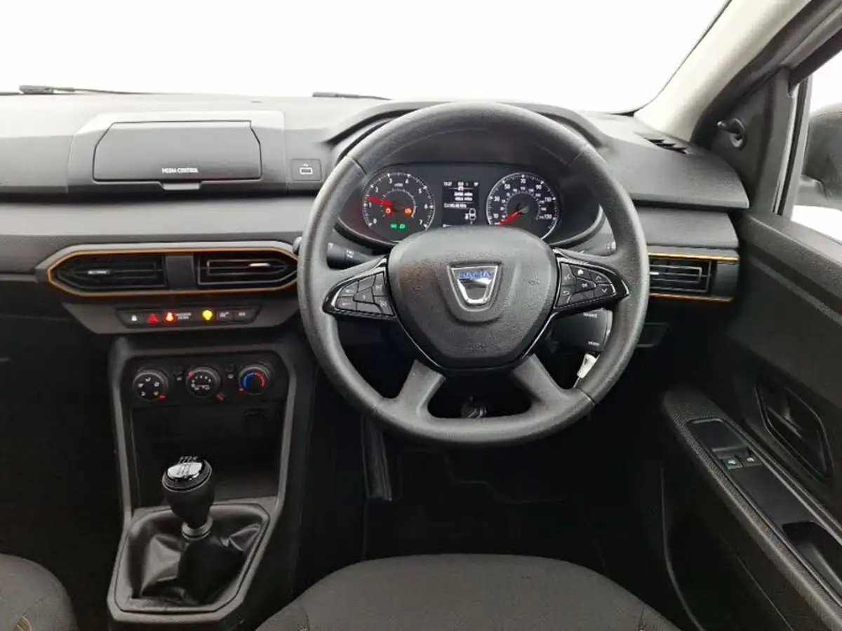 2022-dacia-sandero-stepway-10-tce-essential-90bhp-big-6