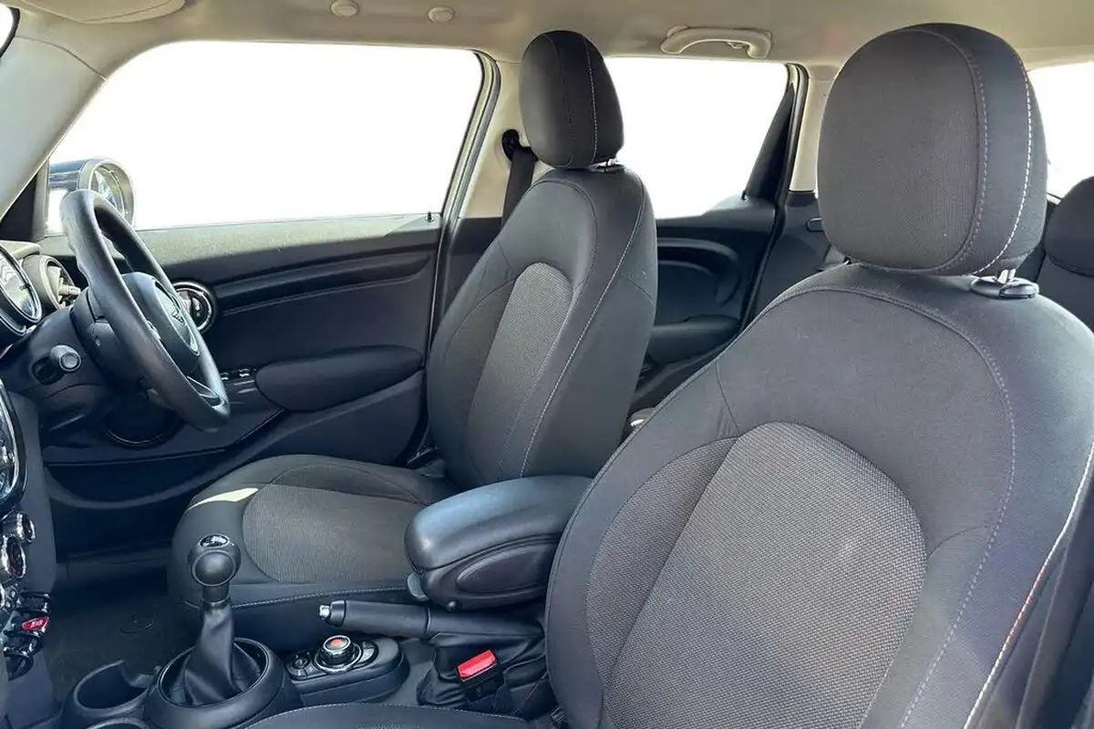 2019-mini-cooper-15-cooper-classic-hatchback-5d-big-15