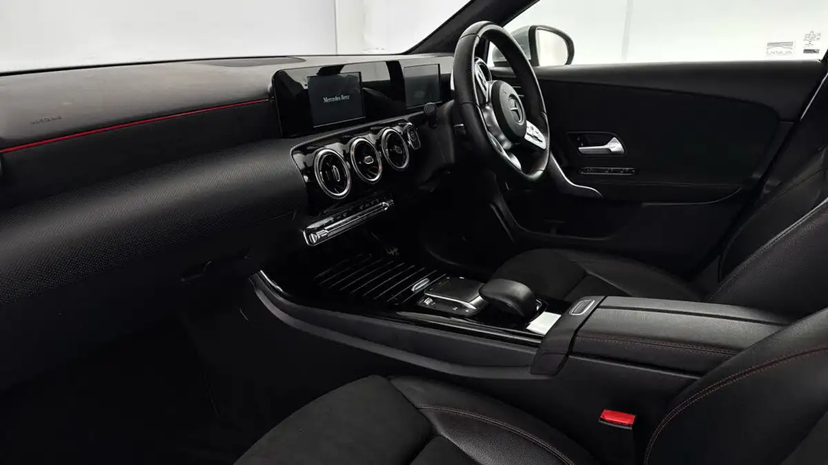 2020-mercedes-benz-a-class-13-a250e-amg-line-saloon-4d-big-8