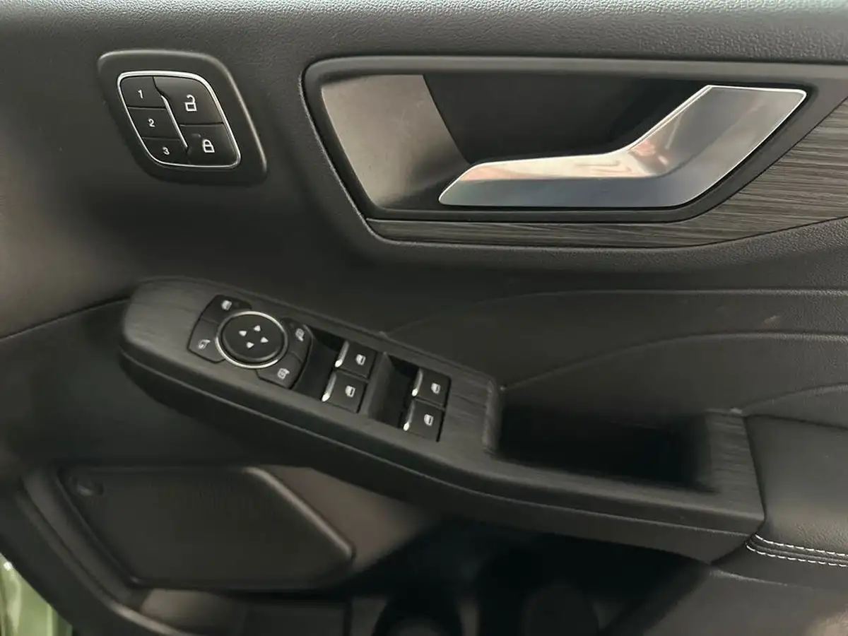 2025-ford-kuga-25t-active-243ps-phev-big-24