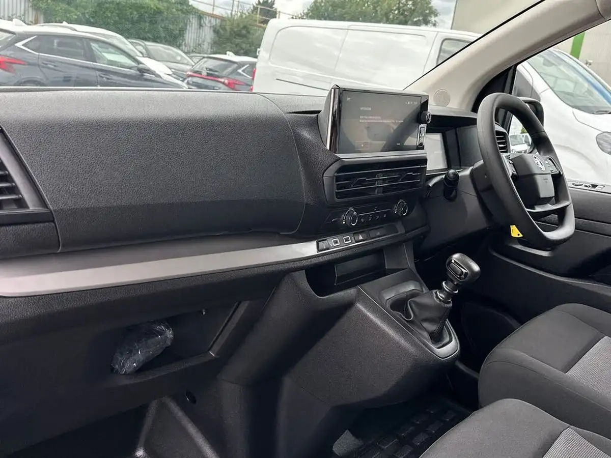 2024-vauxhall-vivaro-20td-xl-pro-big-7