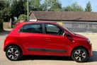 2015-renault-twingo-10-sce-play-small-9