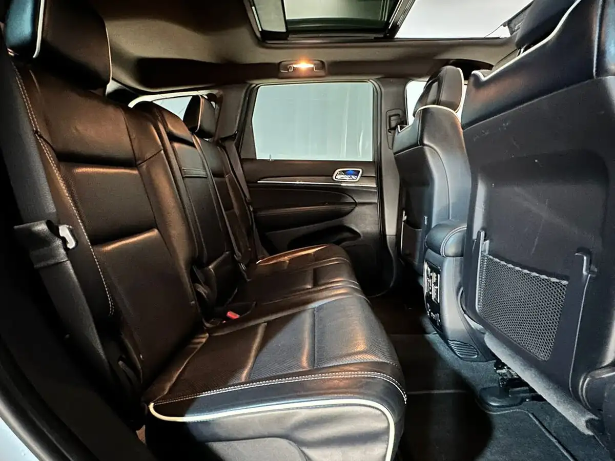 2014-jeep-grand-cherokee-30crd-overland-big-18