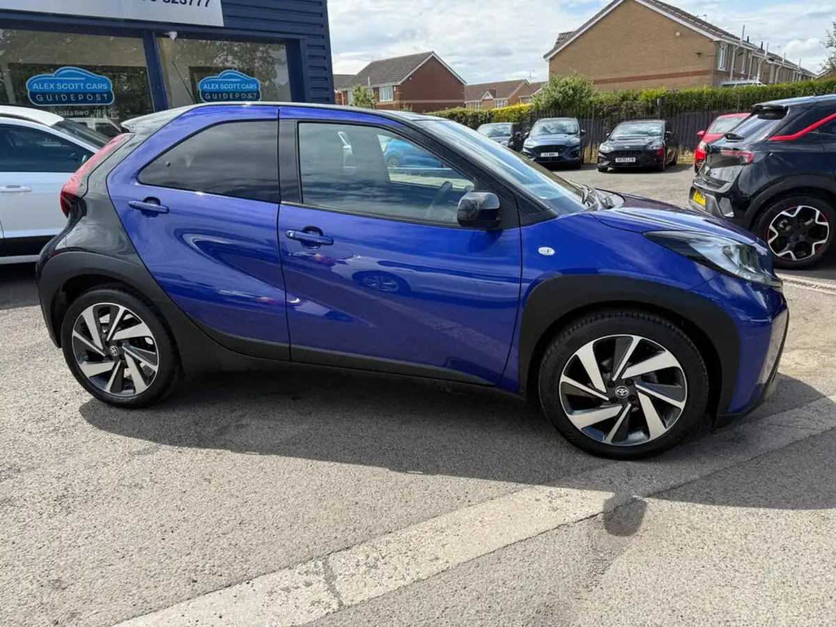 2024-toyota-aygo-x-10-vvt-i-edge-big-4