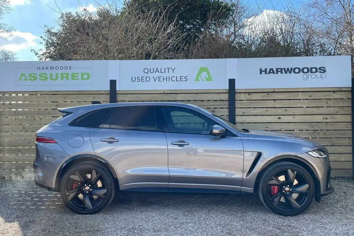2022-jaguar-f-pace-50-v8-p550-svr-big-1