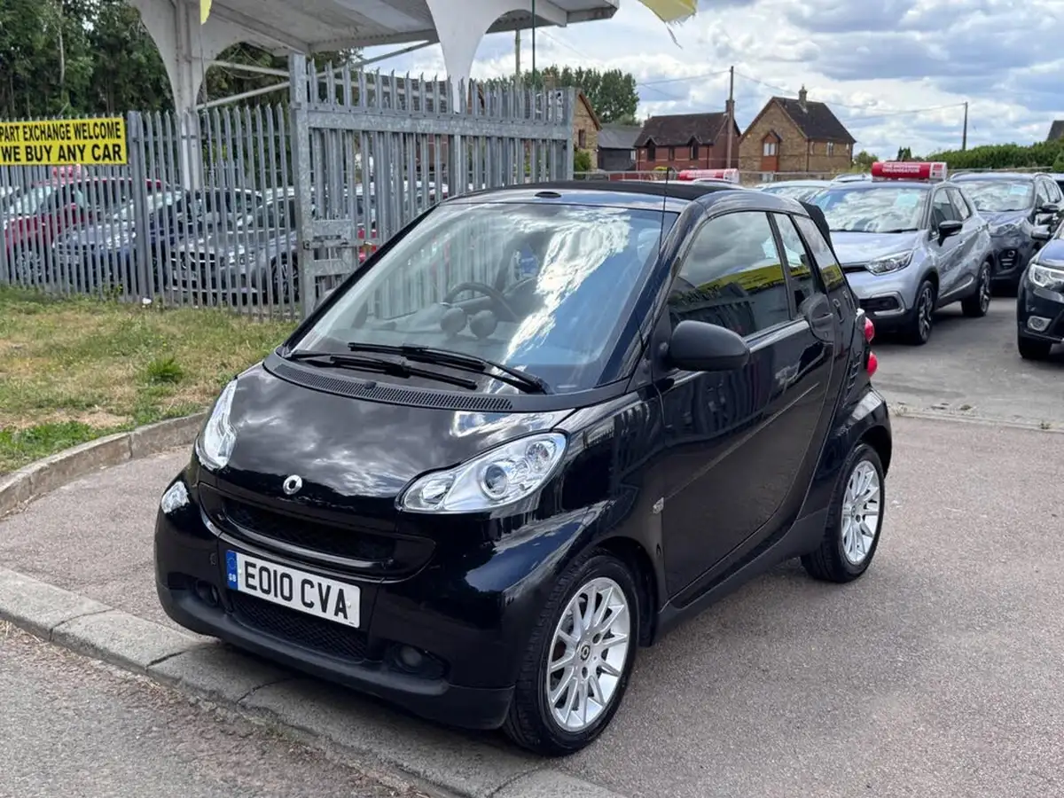 2010-smart-fortwo-10-passion-71bhp-cabriolet-big-2