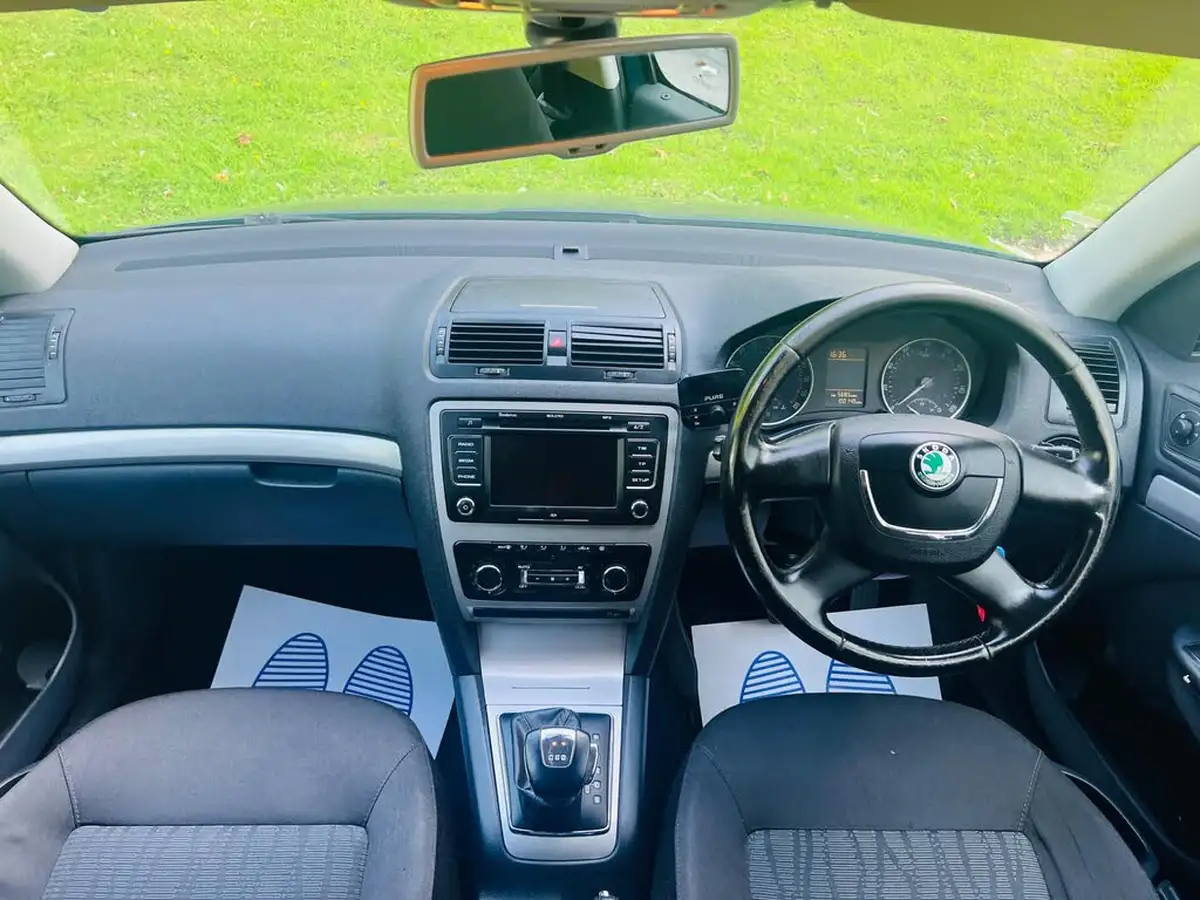 2012-skoda-octavia-16td-elegance-105ps-estate-dsg-big-49