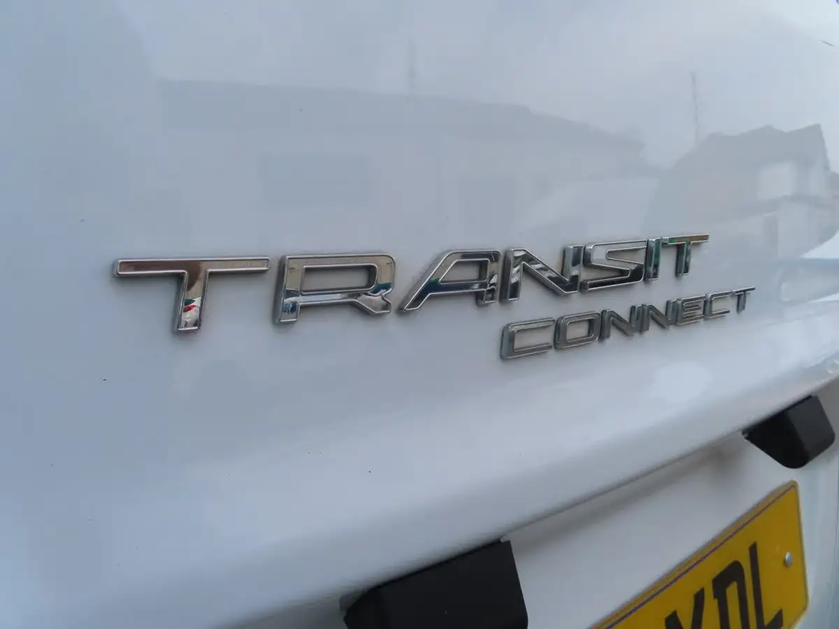 2021-ford-transit-connect-big-28