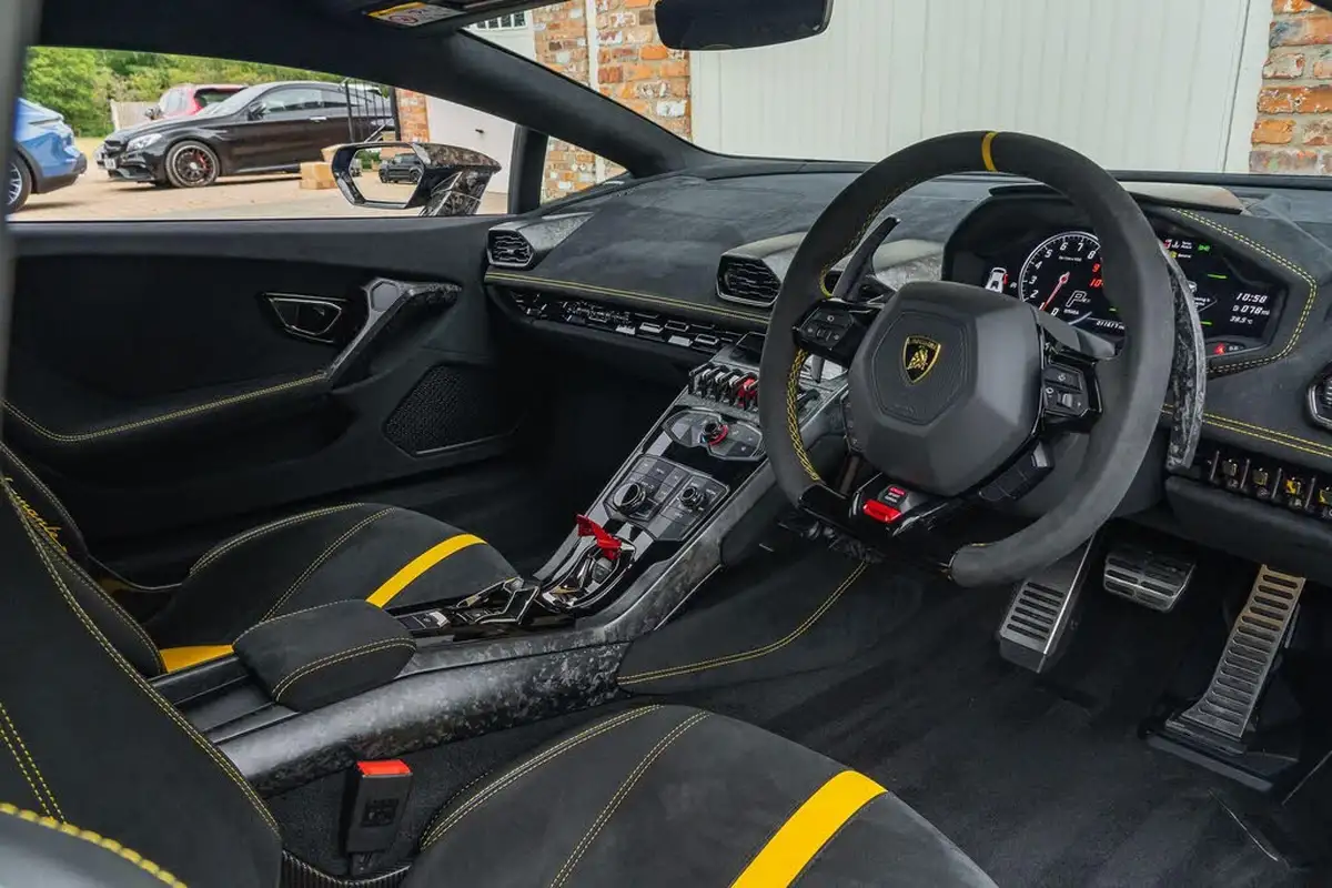 2018-lamborghini-huracan-52-performante-coupe-big-2