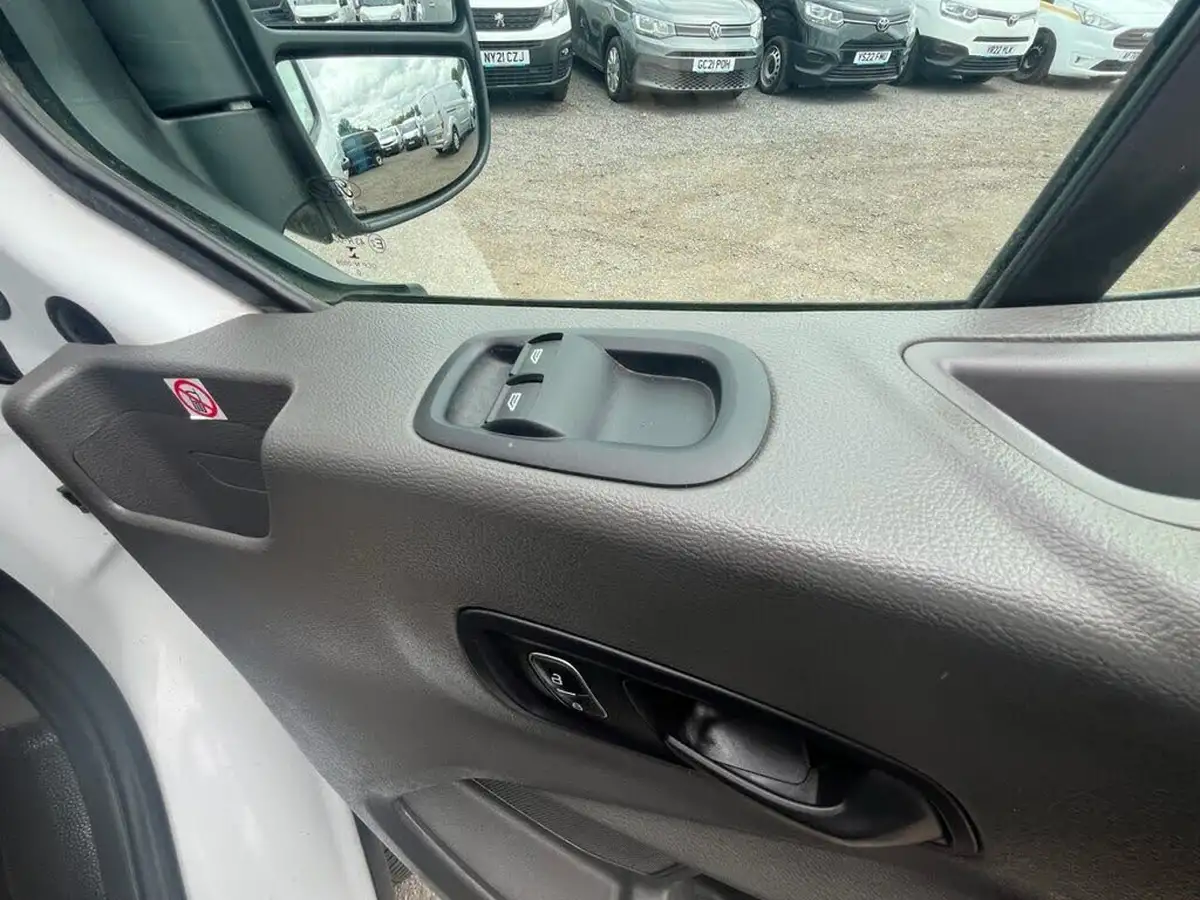 2021-ford-transit-20tdci-350-l2h3-trend-130pseu6dt-panel-van-big-32