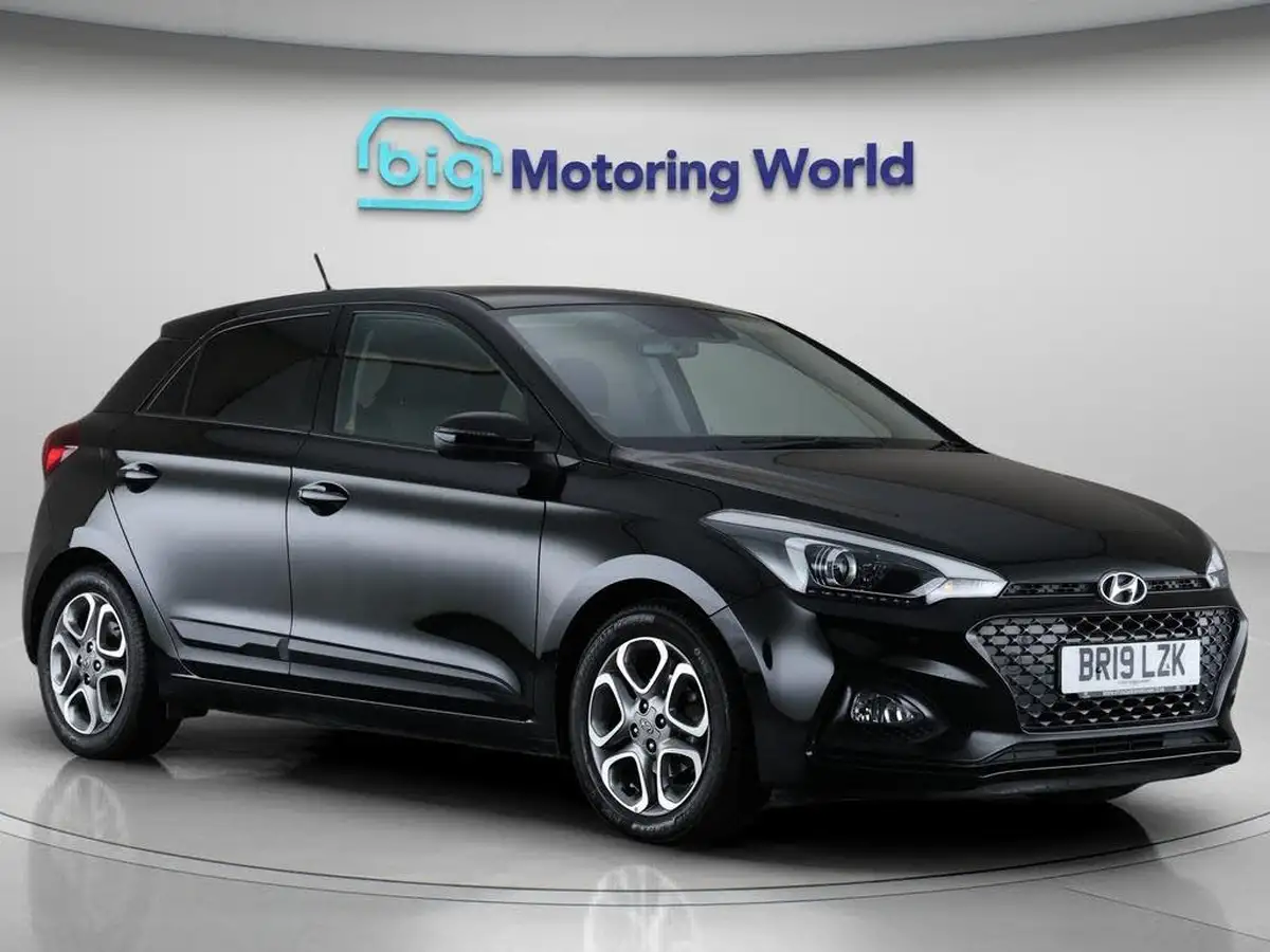 2019-hyundai-i20-12-premium-nav-mpi-hatchback-5d-big-0