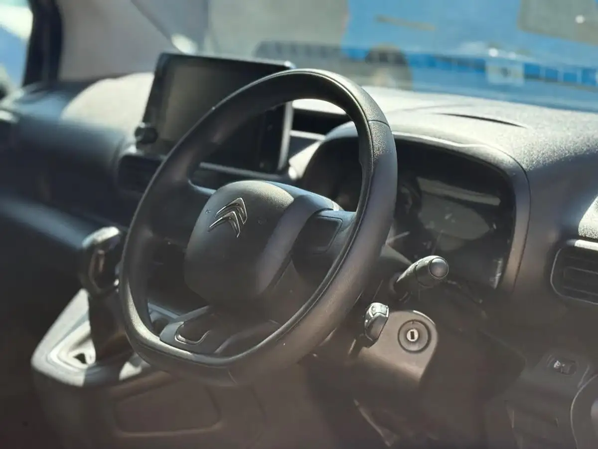2019-citroen-berlingo-15bluehdi-1000-enterprise-100pseu6dt-e-panel-big-7