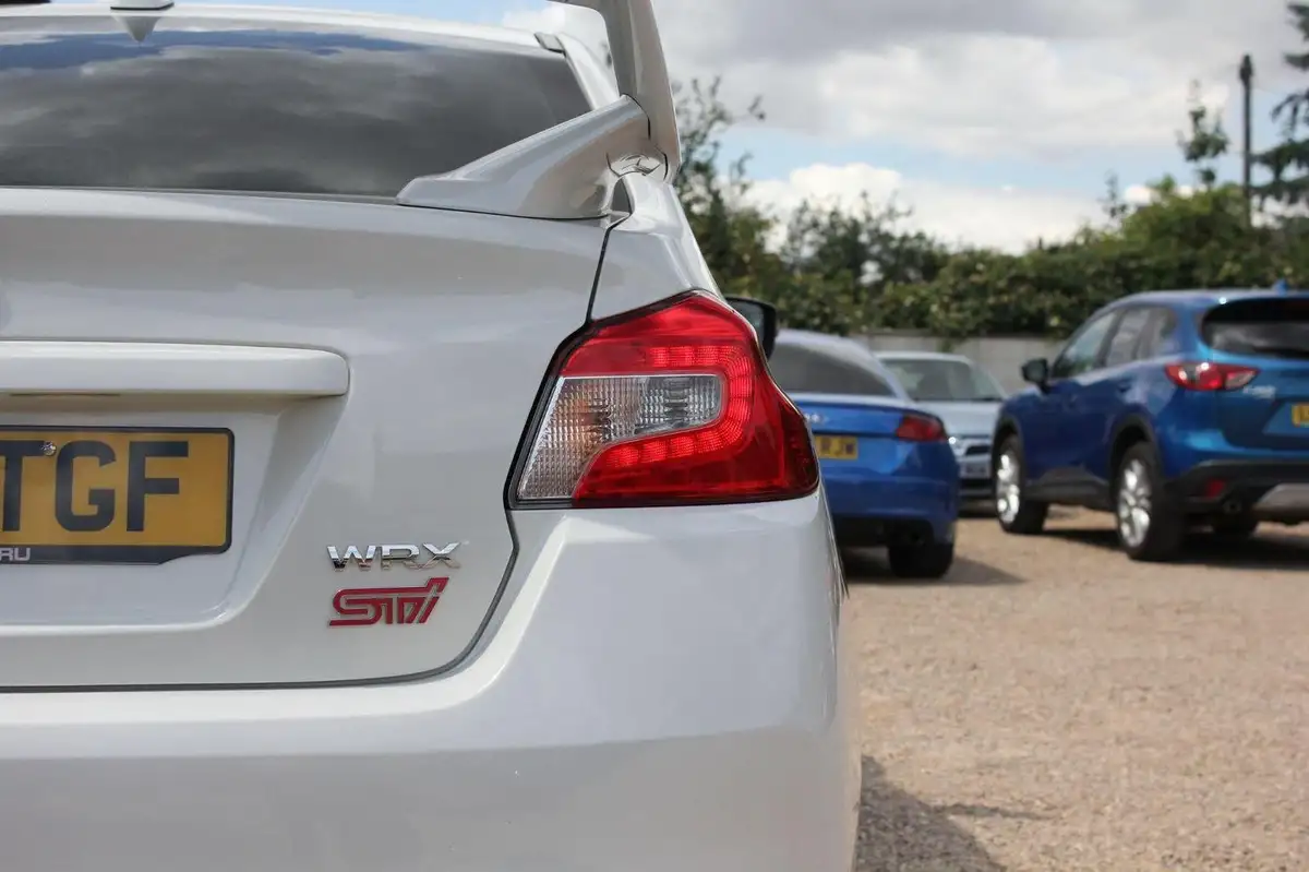 2016-subaru-wrx-25-sti-type-uk-big-14
