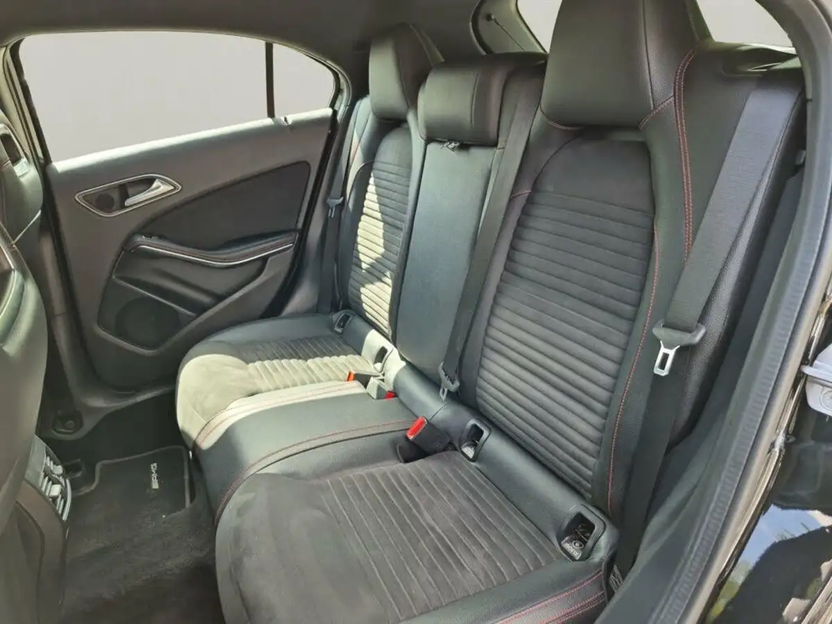 2018-mercedes-benz-a-class-21d-a200d-amg-line-premiumss-7g-dct-big-29