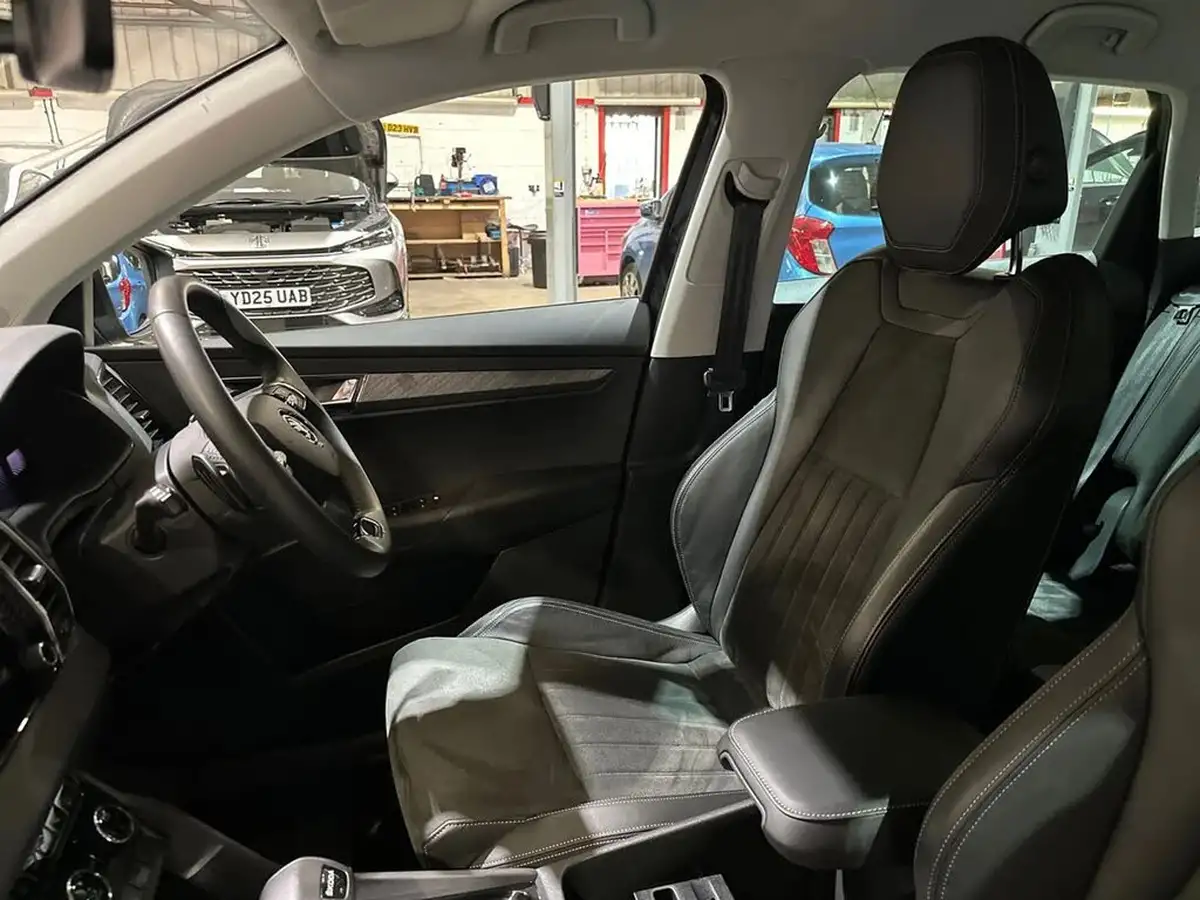 2023-skoda-karoq-15-tsi-se-l-dsg-big-25