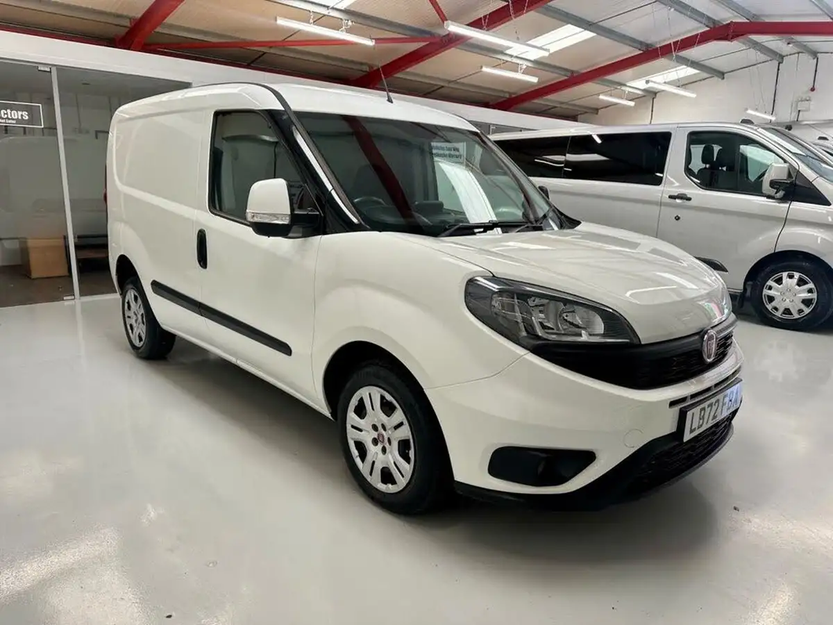 2023-fiat-doblo-cargo-16jtd-l1h1-tecnico-panel-van-big-5