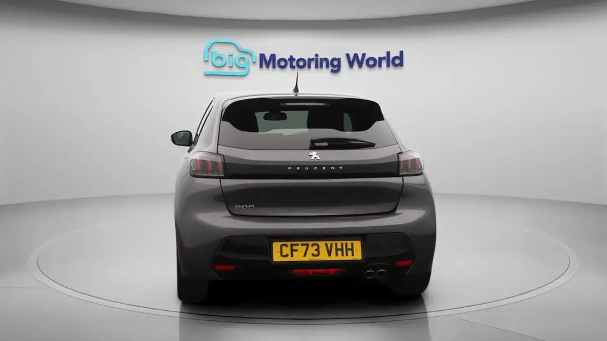 2023-peugeot-208-12-puretech-allure-premium-130ps-eat8-big-6