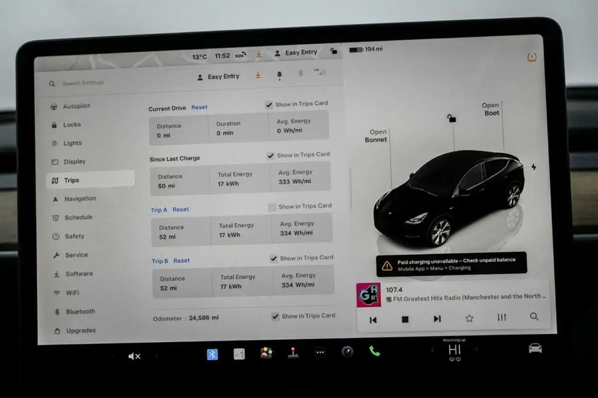 2022-tesla-model-y-e-long-range-big-31