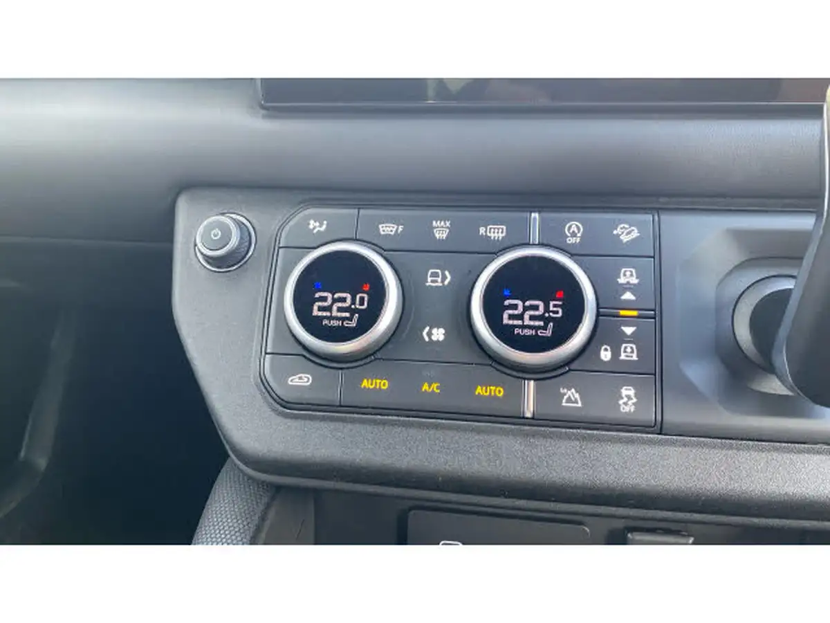 2022-land-rover-90-defender-50-p525-v8-big-41